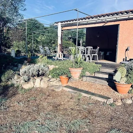 Vila Villa, Grand Jardin